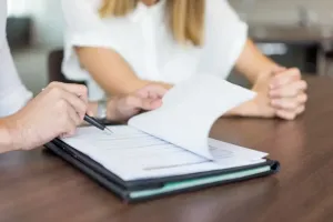 Ubezpieczenie dla cudzoziemca do wizy - jak wybrać odpowiednie?